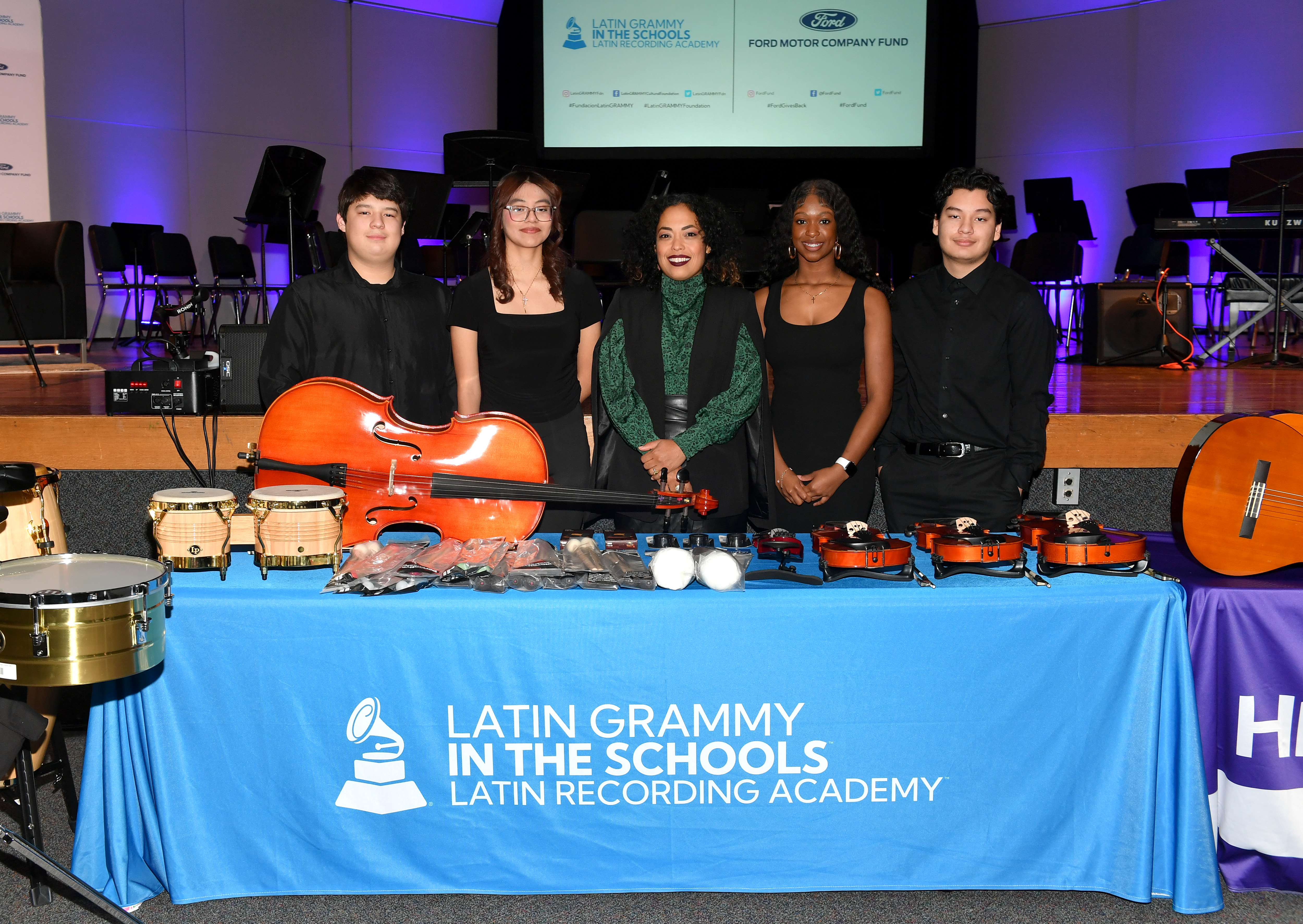 Mireya Ramos se une al Programa Latin GRAMMY En Las Escuelas ™ en beneficio de J.C. Harmon High School en Kansas City